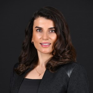  Yasemin Kenaroğlu 